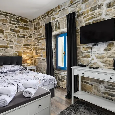 Ponte Porton Dining & B&B