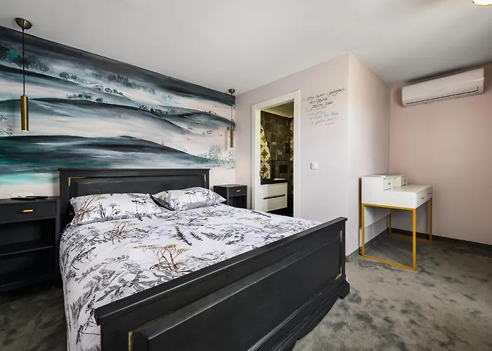 Ponte Porton Dining &